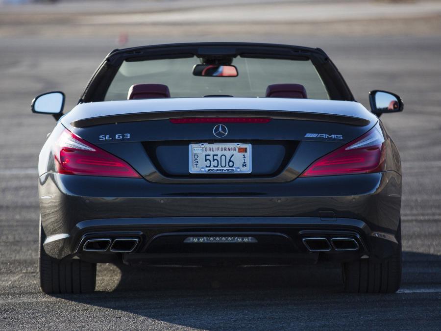  Mercedes-Benz SL63 AMG 2012 года  (US) (фото 2 из 11)